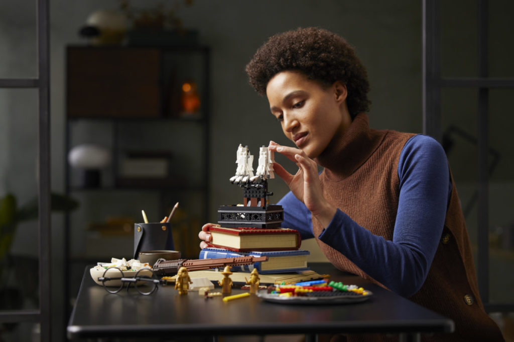 LEGO Harry Potter 76391 Hogwarts Icons Collectors Edition 27 1024x683