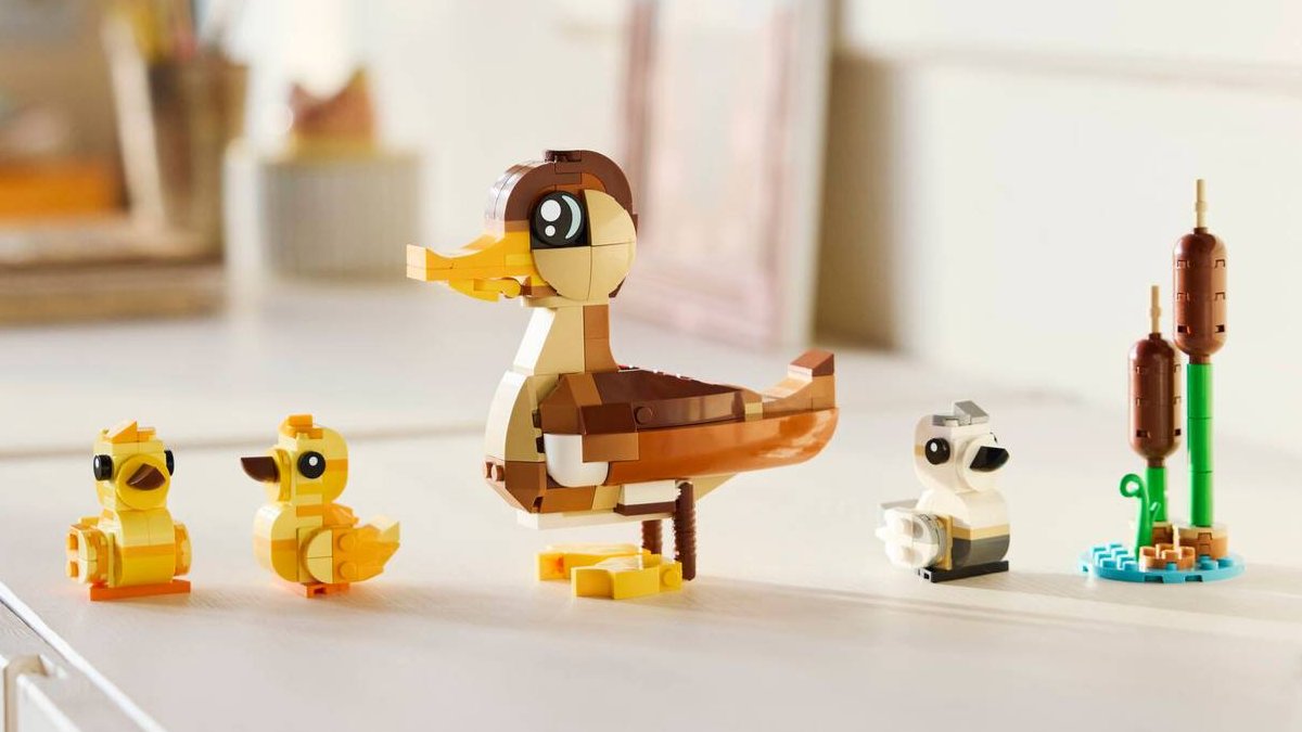 LEGO Duck GWP returns with Insiders sale and double points