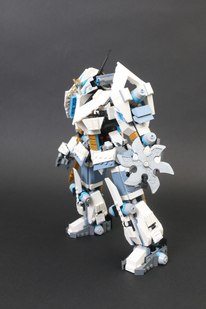 LEGO NINJAGO Legacy 71738 Zanes Titan Mech Battle review 12